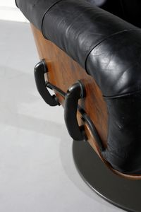 GRIERSON MARTIN : Coppia di poltrone per Arflex  - Asta DESIGN E ARTI DECORATIVE DEL NOVECENTO Tradizionale - Associazione Nazionale - Case d'Asta italiane