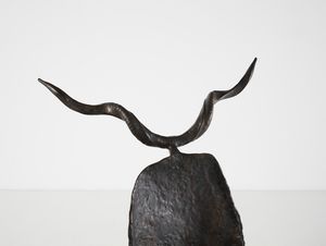 MATTA ROBERTO SEBASTIAN ANTONIO (1911 - 2002) : Seggiola con corna lunghe  - Asta DESIGN E ARTI DECORATIVE DEL NOVECENTO Tradizionale - Associazione Nazionale - Case d'Asta italiane