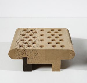 CAPPELLO FABIEN (n. 1984) : Poltrona con poggiapiedi  - Asta DESIGN E ARTI DECORATIVE DEL NOVECENTO Tradizionale - Associazione Nazionale - Case d'Asta italiane