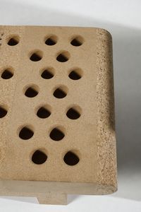 CAPPELLO FABIEN (n. 1984) : Poltrona con poggiapiedi  - Asta DESIGN E ARTI DECORATIVE DEL NOVECENTO Tradizionale - Associazione Nazionale - Case d'Asta italiane