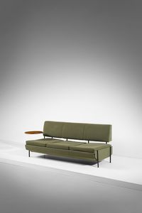 NAKAI TAICHIRO (n. 1954) - Divano con tavolino da appoggio, prodotto da Rossi D'Albizzate per La Selettiva del mobile Cant�