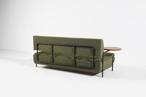 NAKAI TAICHIRO (n. 1954) : Divano con tavolino da appoggio, prodotto da Rossi D'Albizzate per La Selettiva del mobile Cant�  - Asta DESIGN E ARTI DECORATIVE DEL NOVECENTO Tradizionale - Associazione Nazionale - Case d'Asta italiane