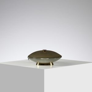 INGRAND MAX (1908 - 1969) : Lampada da tavolo Conchiglia per Fontana Arte  - Asta DESIGN E ARTI DECORATIVE DEL NOVECENTO Tradizionale - Associazione Nazionale - Case d'Asta italiane