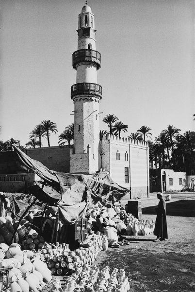 Mario de Biasi : Luxor  - Asta Fotografia: Under 1K - Associazione Nazionale - Case d'Asta italiane