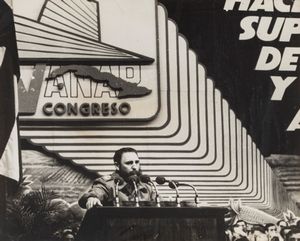 ALBERTO KORDA - El primer secretario