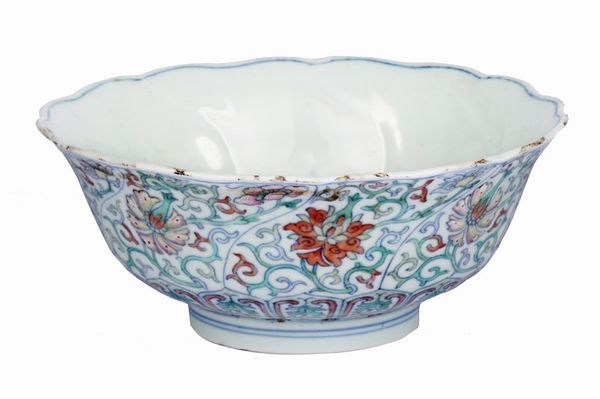 Ciotola in porcellana Doucai.  - Asta Arte Antica, Moderna e Contemporanea - Associazione Nazionale - Case d'Asta italiane