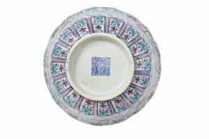 Ciotola in porcellana Doucai.  - Asta Arte Antica, Moderna e Contemporanea - Associazione Nazionale - Case d'Asta italiane