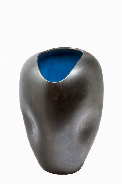 GERRY DE BASTIANO : Cobalt Collapsing Vase.  - Asta Arte Antica, Moderna e Contemporanea - Associazione Nazionale - Case d'Asta italiane