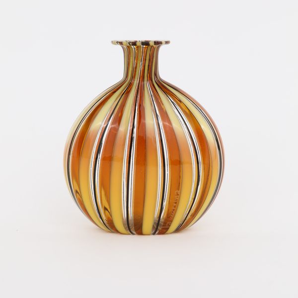 Fiaschetta in vetro soffiato, Murano, XX secolo  - Asta Asta a Tempo - L'Arte del Vetro - Associazione Nazionale - Case d'Asta italiane