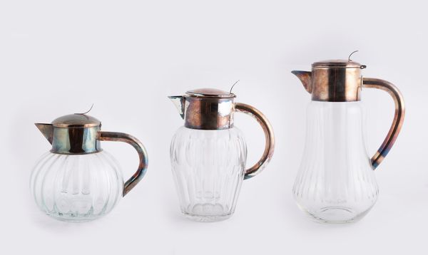 Tre caraffe in vetro  - Asta Asta a Tempo - L'Arte del Vetro - Associazione Nazionale - Case d'Asta italiane