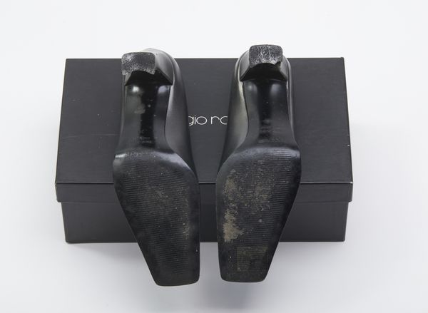 ROSSI SERGIO : D�collet� grigio peltro.  - Asta 04/05/2023 | FASHION LUXURY - ALTA MODA, BORSE E ACCESSORI DI LUSSO Online - Associazione Nazionale - Case d'Asta italiane