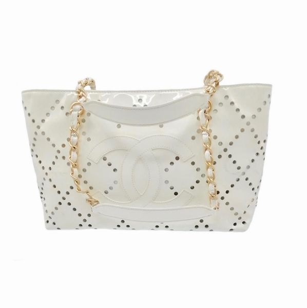 CHANEL : Borsa Grand Shopping bianca.  - Asta 04/05/2023 | FASHION LUXURY - ALTA MODA, BORSE E ACCESSORI DI LUSSO Online - Associazione Nazionale - Case d'Asta italiane