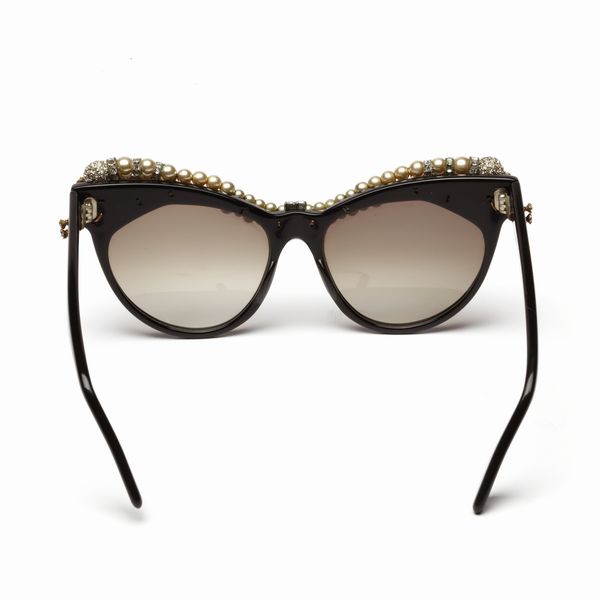 KHANH EMMANUELLE : Occhiali da sole con perle e strass.  - Asta 04/05/2023 | FASHION LUXURY - ALTA MODA, BORSE E ACCESSORI DI LUSSO Online - Associazione Nazionale - Case d'Asta italiane