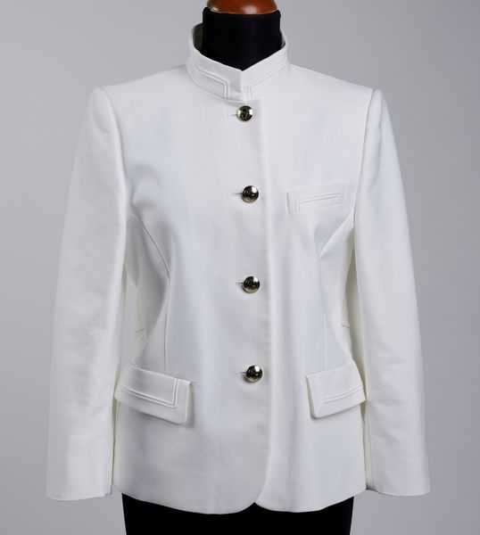 GUCCI : Blazer bianco.  - Asta 04/05/2023 | FASHION LUXURY - ALTA MODA, BORSE E ACCESSORI DI LUSSO Online - Associazione Nazionale - Case d'Asta italiane