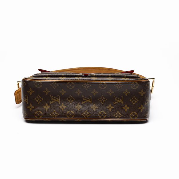 Vuitton Louis : Borsa Viva Cit� GM.  - Asta 04/05/2023 | FASHION LUXURY - ALTA MODA, BORSE E ACCESSORI DI LUSSO Online - Associazione Nazionale - Case d'Asta italiane