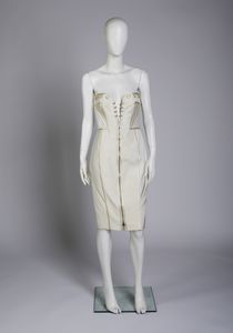 VERSACE GIANNI (1946 - 1997) - Abito tubino bianco.