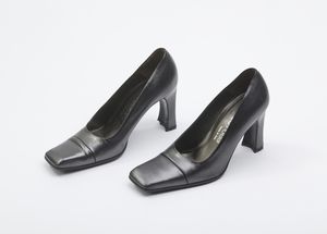 ROSSI SERGIO : D�collet� grigio peltro.  - Asta 04/05/2023 | FASHION LUXURY - ALTA MODA, BORSE E ACCESSORI DI LUSSO Online - Associazione Nazionale - Case d'Asta italiane