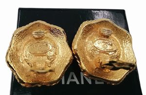 CHANEL - Orecchini.