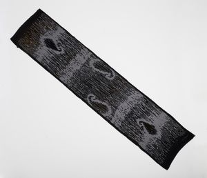 LES COPAINS - Foulard nero in seta e velluto.