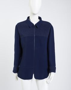 SCHON MILA : Cardigan con zip nei toni del blu.  - Asta 04/05/2023 | FASHION LUXURY - ALTA MODA, BORSE E ACCESSORI DI LUSSO Online - Associazione Nazionale - Case d'Asta italiane