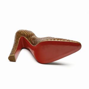 LOUBOUTIN CHRISTIAN : D�collet� in pelle stampata bronzo.  - Asta 04/05/2023 | FASHION LUXURY - ALTA MODA, BORSE E ACCESSORI DI LUSSO Online - Associazione Nazionale - Case d'Asta italiane