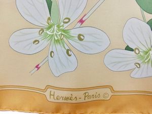 HERMES : Foulard carr� in seta Flora Graeca.  - Asta 04/05/2023 | FASHION LUXURY - ALTA MODA, BORSE E ACCESSORI DI LUSSO Online - Associazione Nazionale - Case d'Asta italiane