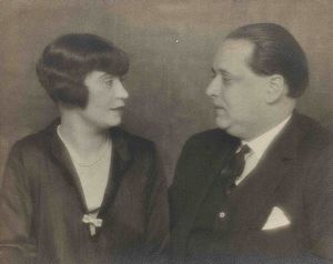 Man Ray - Honorine Deschrijver (1897-1977) et Paul-Gustave Van Hecke (1897-1977)