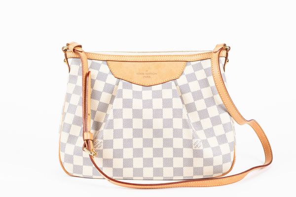 Louis Vuitton : Borsa Siracusa  - Asta Luxury Fashion - Associazione Nazionale - Case d'Asta italiane