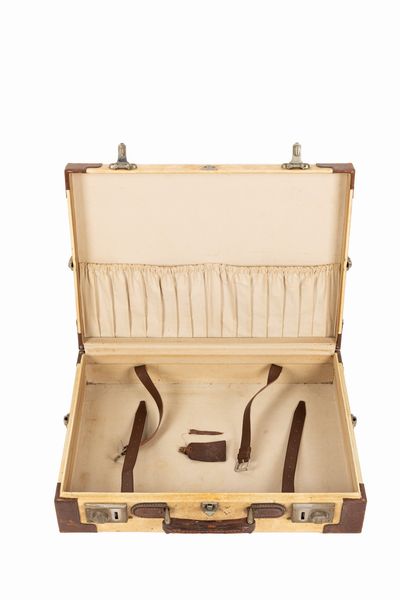 Set di quattro valigie  - Asta Luxury Fashion - Associazione Nazionale - Case d'Asta italiane