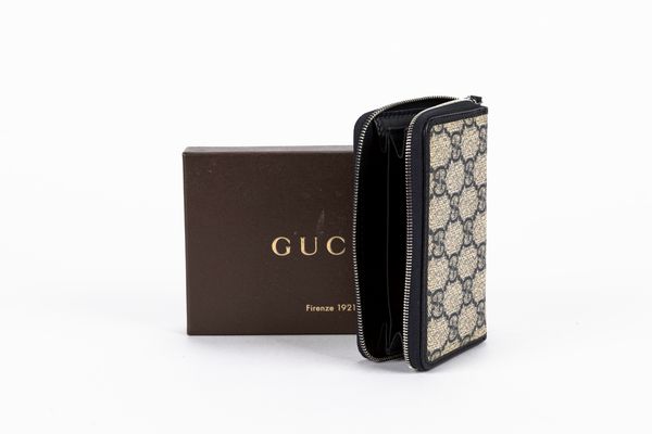 GUCCI : Portacarte  - Asta Luxury Fashion - Associazione Nazionale - Case d'Asta italiane