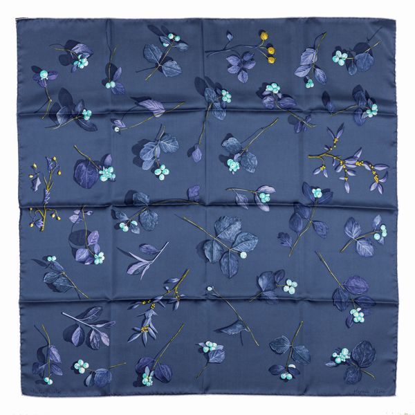 Hermès : Foulard Winter Walk  - Asta Luxury Fashion - Associazione Nazionale - Case d'Asta italiane