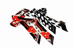 Louis Vuitton - Lotto di due twilly