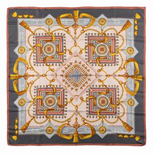 GUCCI : Lotto composto da due foulard  - Asta Luxury Fashion - Associazione Nazionale - Case d'Asta italiane