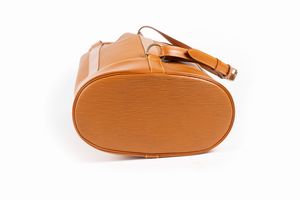 Louis Vuitton : Secchiello con base ovale  - Asta Luxury Fashion - Associazione Nazionale - Case d'Asta italiane