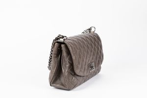 CHANEL : Borsa  - Asta Luxury Fashion - Associazione Nazionale - Case d'Asta italiane