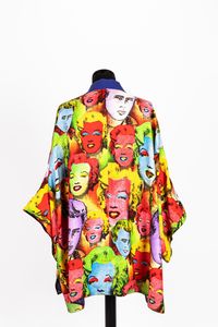 Gianni Versace : Ampia camicia unisex a kimono  - Asta Luxury Fashion - Associazione Nazionale - Case d'Asta italiane