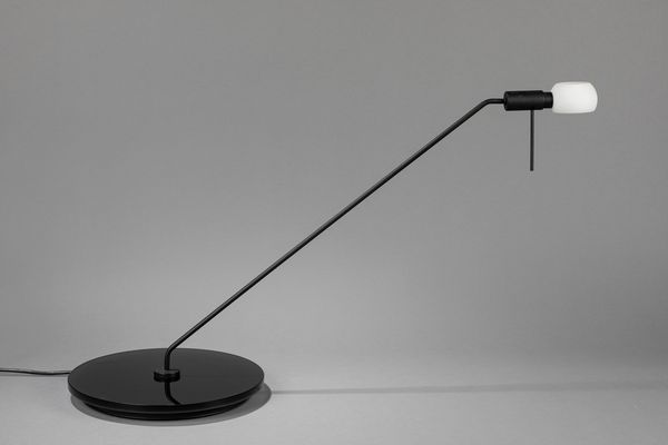 MICHELE DE LUCCHI : Lampada da tavolo  - Asta Design e Arti Decorative - Associazione Nazionale - Case d'Asta italiane