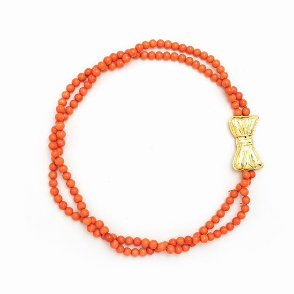 Collana a due fili di corallo mediterraneo  - Asta Gioielli Orologi e Fashion Vintage - Associazione Nazionale - Case d'Asta italiane
