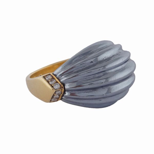 Cartier, anello bomb in oro giallo 18kt ed ematite  - Asta Gioielli Orologi e Fashion Vintage - Associazione Nazionale - Case d'Asta italiane