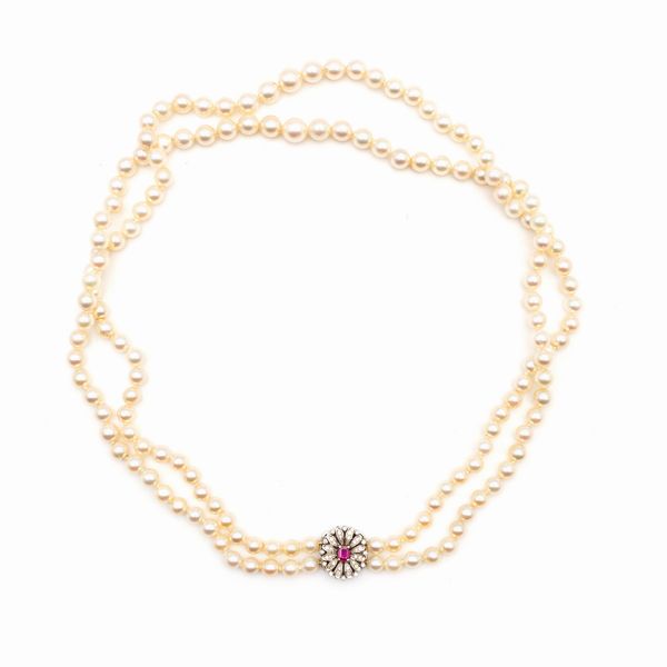Collana a due fili di perle coltivate  - Asta Gioielli Orologi e Fashion Vintage - Associazione Nazionale - Case d'Asta italiane