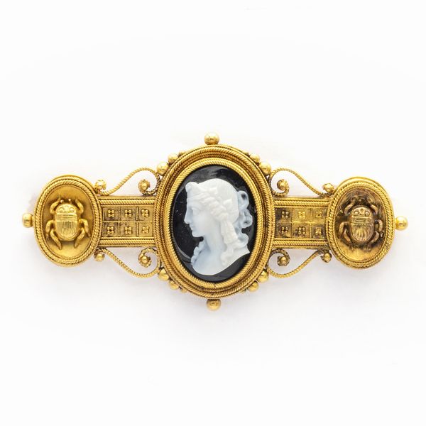 Spilla in oro giallo 18kt con cammeo  - Asta Gioielli Orologi e Fashion Vintage - Associazione Nazionale - Case d'Asta italiane