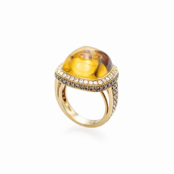 Anello in oro giallo 18kt quarzo citrino e diamanti  - Asta Gioielli Orologi e Fashion Vintage - Associazione Nazionale - Case d'Asta italiane