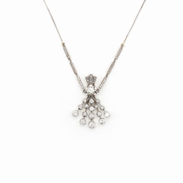 Pendente in oro bianco 18kt e diamanti  - Asta Gioielli Orologi e Fashion Vintage - Associazione Nazionale - Case d'Asta italiane