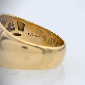 Bulgari anello in oro giallo 18 kt e diamanti  - Asta Gioielli Orologi e Fashion Vintage - Associazione Nazionale - Case d'Asta italiane