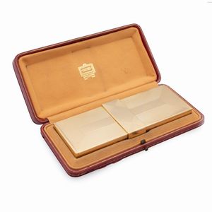 Cartier, trousse in oro giallo 18kt  - Asta Gioielli Orologi e Fashion Vintage - Associazione Nazionale - Case d'Asta italiane