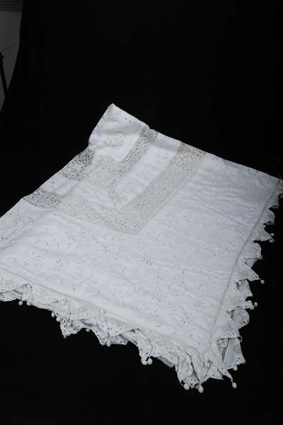 Copriletto inizio XX secolo  - Asta Tappeti - Associazione Nazionale - Case d'Asta italiane