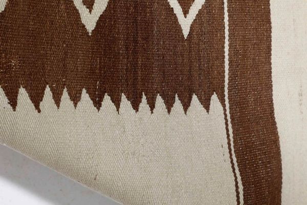 Kilim bianco e marrone XX secolo  - Asta Tappeti - Associazione Nazionale - Case d'Asta italiane