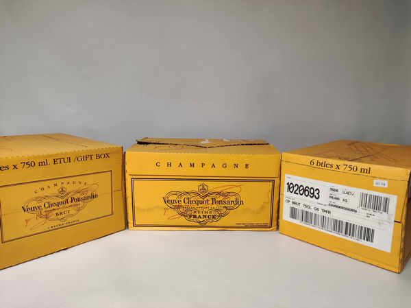 Veuve Clicquot Ponsardin, Champagne Brut  - Asta Wine Forever - Associazione Nazionale - Case d'Asta italiane