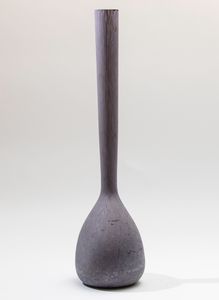 Vaso a fiasca con alto collo in vetro con decoro di smalto indaco.  - Asta Arti Decorative del XX secolo - Associazione Nazionale - Case d'Asta italiane