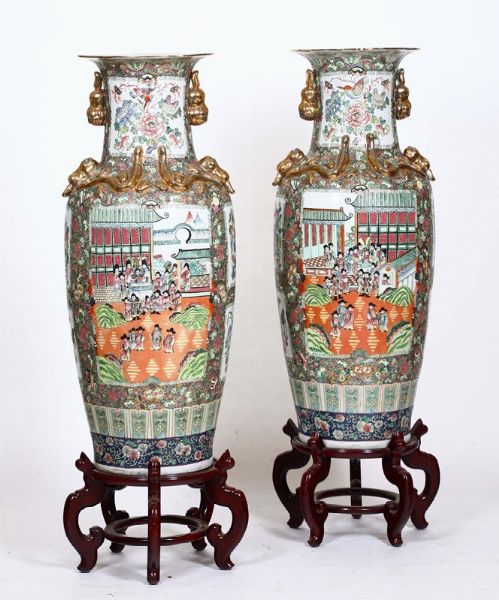 Coppia digrandi vasi in porcellana, Cina XX secolo  - Asta Antiquariato - Associazione Nazionale - Case d'Asta italiane